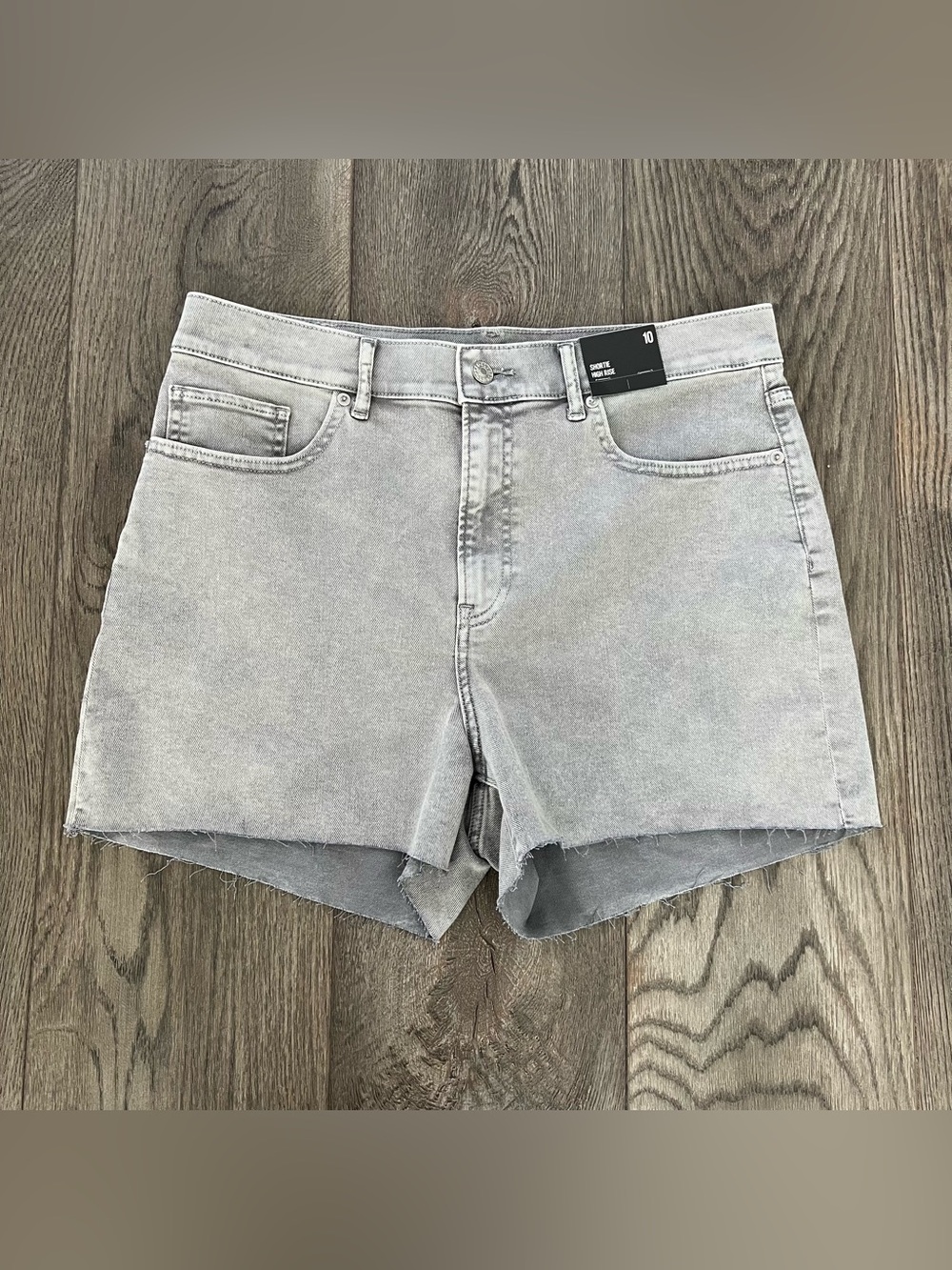 EXPRESS NWT Gray High Rise Shortie Cutoff Denim Jean Shorts Size 10